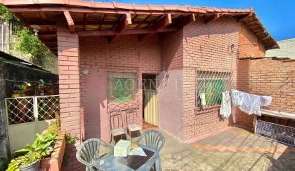 Casa geminada de 2 quartos com suíte no bairro Alto dos Pinheiros