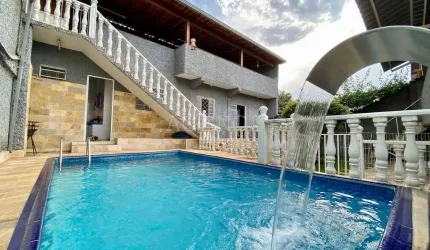 Casa de 5 quartos no Bairro Santa Maria