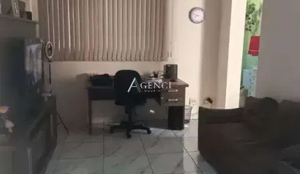 Apartamento de 2 Quartos, Bairro Glória