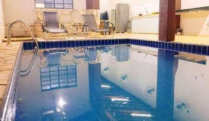 LINDA AREA COM PISCINA