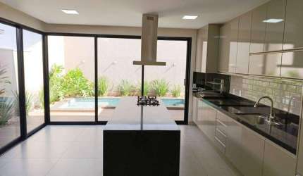 Casa de Condomínio para venda em Loteamento Terras De Florença de 192.00m² com 3 Quartos, 3 Suites e 4 Garagens