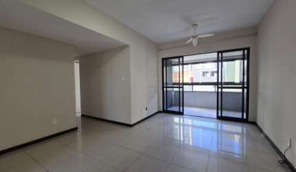 Apartamento com 3 quartos para alugar na Rua Rodrigues Dórea, Armação, Salvador por R$ 3.000