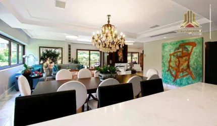 Um apartamentor por andar, finamente mobiliado e decorado, tem 335,65 m² de área privativa no Bairro Bela Vista em Porto Alegre