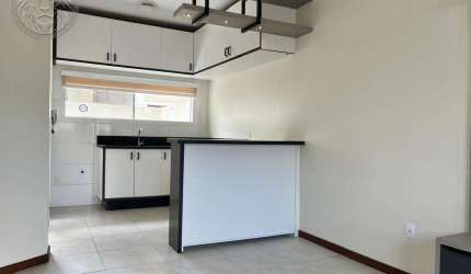 Casa em condomínio fechado com 2 quartos à venda no Ribeirão da Ilha, Florianópolis  por R$ 595.000
