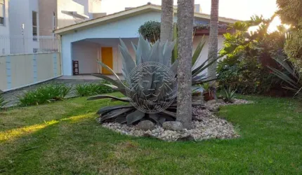 Casa com 3 quartos à venda no Morro das Pedras, Florianópolis  por R$ 2.500.000