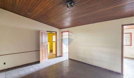 'Oportunidade de investimento' Casa antiga em amplo terreno de 240m2 sendo 10x24m na Avenida João Pessoa - Camilópolis Santo André