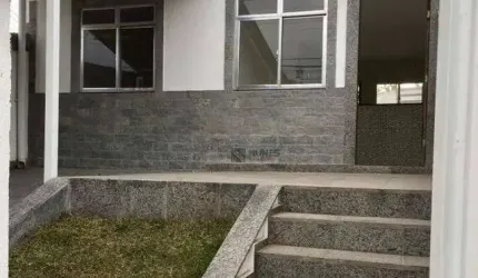 Casa com 2 dormitórios à venda por R$ 350.000 - Santa Cecília - Juiz de Fora/MG