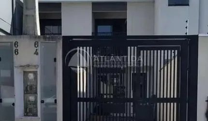 Sobrado 2 suítes, 2 vagas e amplo pátio - Rio Pequeno - Camboriú