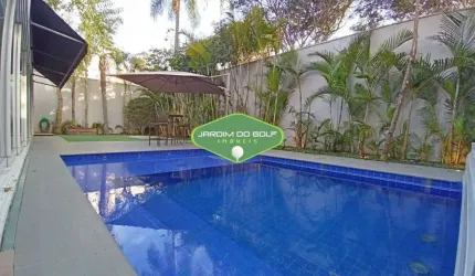 Casa em condomínio à venda na Granja Julieta
