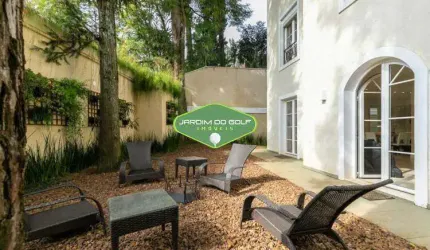 Casa em condomínio à venda no Jardim Petrópolis