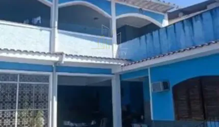 Excelente Casa em Santa Cruz para venda - 6 quartos sendo 2 suítes, 320m² - Rio de Janeiro