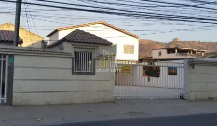 Casa de Vila para Venda com 2 Quartos, 71 m² - Realengo - Rio de Janeiro