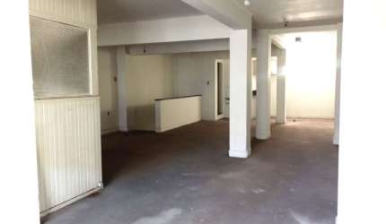 Ponto comercial para alugar na Avenida Farrapos, 2664, Floresta, Porto Alegre por R$ 2.100