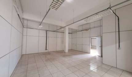Prédio para alugar na Avenida Missões, 6, Navegantes, Porto Alegre por R$ 70.000