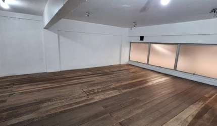 Ponto comercial para alugar na Rua Vinte e Quatro de Outubro, 1557, Auxiliadora, Porto Alegre por R$ 2.070