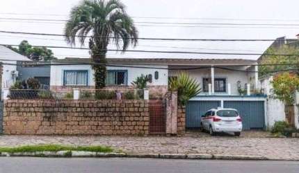 Casa com 3 quartos para alugar na Rua Coronel Massot, 1583, Cristal, Porto Alegre por R$ 5.500