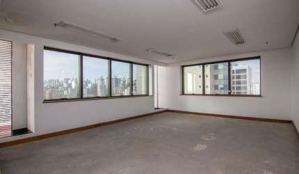 Sala comercial para alugar na Rua Doutor Florêncio Ygartua, 270, Moinhos de Vento, Porto Alegre por R$ 2.215