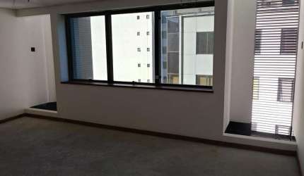 Sala comercial para alugar na Rua Doutor Florêncio Ygartua, 270, Moinhos de Vento, Porto Alegre por R$ 2.049