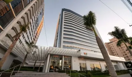 Sala comercial para alugar na Avenida Doutor Nilo Peçanha, 3245, Chácara das Pedras, Porto Alegre por R$ 995