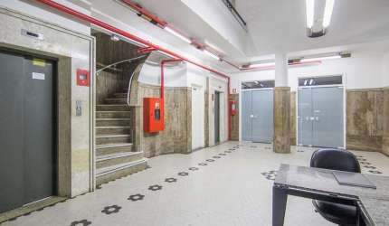 Sala comercial para alugar na Rua dos Andradas, 1332, Centro Histórico, Porto Alegre por R$ 2.139