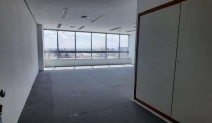Sala comercial para alugar na Avenida Doutor Nilo Peçanha, 2825, Chácara das Pedras, Porto Alegre por R$ 5.472