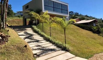 Casa para venda tem 350 metros quadrados com 3 quartos em Novo Horizonte - Juiz de Fora - MG
