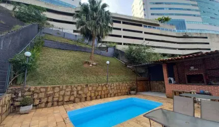 Casa para venda com 250 metros quadrados com 5 quartos em Cascatinha - Juiz de Fora - MG