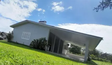 Chácara à venda no Bairro Campo Bonito com 156 m² de área privativa - 2 vagas de garagem