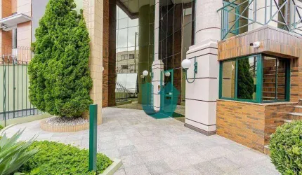 Apartamento mobiliado no Centro - 3 quartos com suite, 2 vagas, sacada, lareira