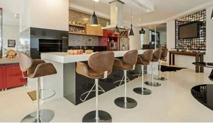 Casa de luxo com 5 quartos e terreno de 5024m2 - Butiatuvinha