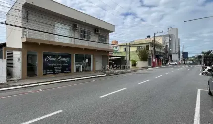 IMÓVEL COMERCIAL NO CENTRO DE NAVEGANTES/SC