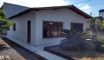 CASA NO CENTRO DE NAVEGANTES/SC