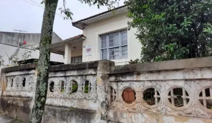 Terreno numa ótima localização, com a metragem de 14 de frente.