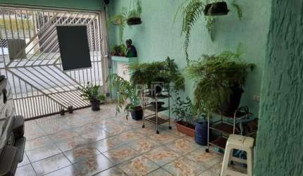 Casa com 3 quarto sendo 1 suite - 3 vagas de garagens - Centro - S>B do Campo