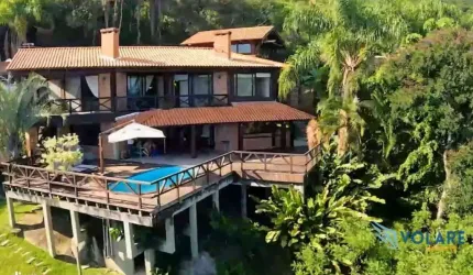 Uma das casas de praia mais privilegiadas de Santa Catarina!