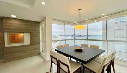 Luxo e Exclusividade na Barra Sul – Apartamento de Alto Padrão a 50m da Praia!