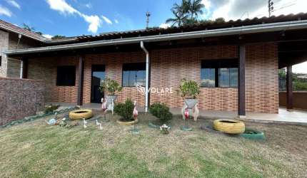 Casa á Venda com 3 dormitórios, 138 m² por R$ 700.000,00