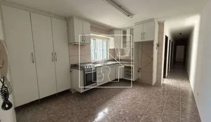 Casa térrea com 115m², 3 dormitórios e 2 vagas de garagem
