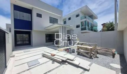 Duplex no Costazul com 3 suítes em Rio das Ostras, área gourmet!
