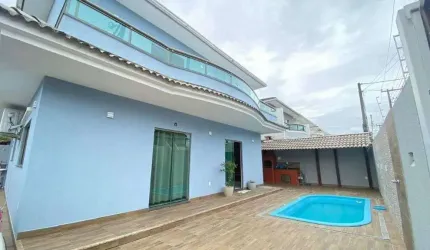 Casa espetacular de 4 quartos, sendo 3 suítes no bairro Recreio em Rio das Ostras