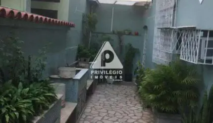 Casa vila 1 quatro terraco varanda bem localizada Penha