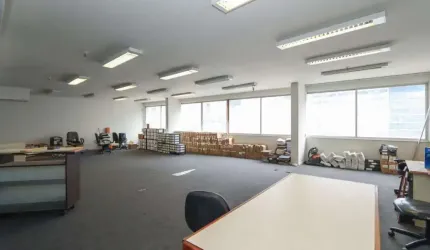 Andar comercial 219 mts Centro Rio de Janeiro 1 copa 3 banheiros ar central próximo metrô Carioca, Imperdível!