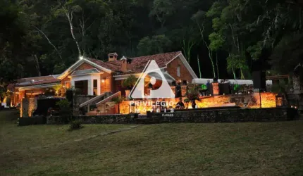 Casa Alto da Boa Vista 4 quartos, espaço gourmet, lareira, piscina, pátio com cachoeira Tijuca Rio de Janeiro Mansão