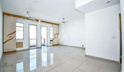 Privilégio Imóveis vende: Excelente Cobertura Triplex em Vila Isabel, 3 quarto ( sendo um suíte ), sala ampla, 3 banheiros.