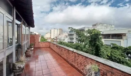 EXCELENTE COBERTURA A VENDA NO CORAÇÃO DA GRANDE TIJUCA