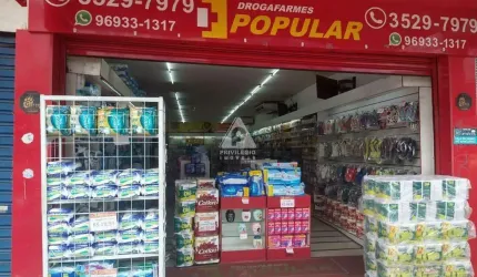 Loja no Meier no em meio a muito comércio