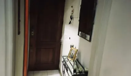 Apartamento 2 qtos, sala, armários planejados, sol da manha, varanda, com dependências, em Vila Isabel