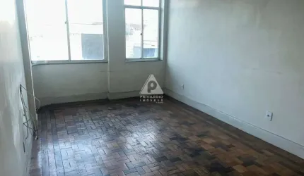 Apartamento à venda de 2 quartos na Praca da Bandeira