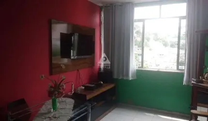 2 Quartos, Banheiro, Área de serviço, 2 vagas no condomínio