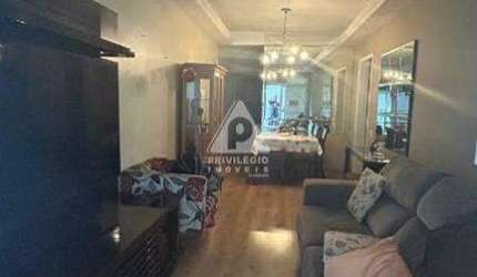 Apartamento na Tijuca com 2 quartos, 1 vaga, total infra